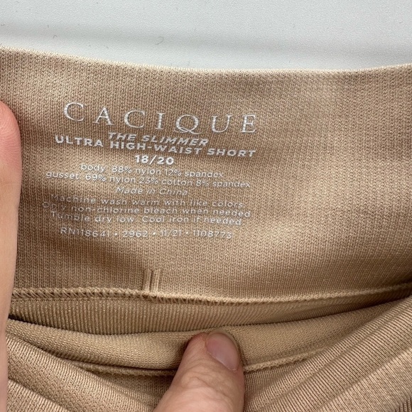CACIQUE the slimmer ultra-high waist beige contouring slimming short. 18/20 - Picture 5 of 7